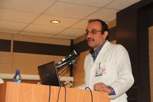 برگزاری مراسم بزرگداشت روز پزشک و کارمند با حضور معاون درمان وزارت بهداشت و درمان آموزش پزشکی در مرکز قلب و عروق شهید رجایی: عکس شماره 1 / 1